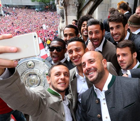 Bayern Múnich celebra título de Bundesliga